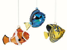 Load image into Gallery viewer, GALLERIE II SET OF 3 ART GLASS TROPICAL FISH FINDING NEMO CHRISTMAS ORNAMENTS