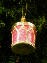 Load image into Gallery viewer, KURT ADLER 2.5" GOLD & RED GLITTERED SNARE DRUM MUSICAL INSTRUMENT XMAS ORNAMENT