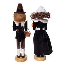 Load image into Gallery viewer, KURT ADLER 15" PILGRIM MAN &amp; WOMEN NUTCRACKER SET HOLIDAY DECORATION TH0421
