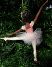 Load image into Gallery viewer, KSA HAND PAINTED AFRICAN AMERICAN BALLERINA ON POINTE BALLET XMAS ORNAMENT A
