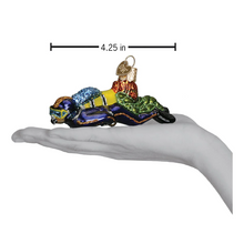 Load image into Gallery viewer, OLD WORLD CHRISTMAS SCUBA DIVER NAUTICAL SPORT GLASS CHRISTMAS ORNAMENT 24146
