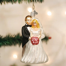 Load image into Gallery viewer, OLD WORLD CHRISTMAS BRIDAL COUPLE GLASS CHRISTMAS ORNAMENT 10163
