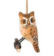 Load image into Gallery viewer, GALLERIE II SET OF 3 HAND CARVED 3" WOODEN OWL WOODLAND BIRD CHRISTMAS ORNAMENTS
