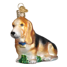 Load image into Gallery viewer, OLD WORLD CHRISTMAS BASSET HOUND FLOPPY EARS DOG CHRISTMAS ORNAMENT 12473
