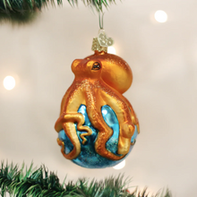 Load image into Gallery viewer, OLD WORLD CHRISTMAS OCTOPUS GLASS NAUTICAL COASTAL CHRISTMAS ORNAMENT 12129
